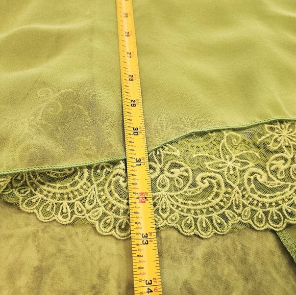 Vibrant Green Sheer Silk Layered Sleeveless High Low Lace Trim Dress - Picture 6 of 9